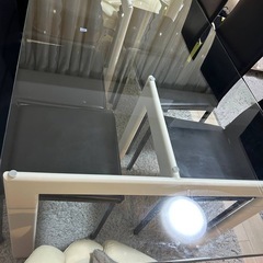 【ガラスダイニングテーブル】の画像