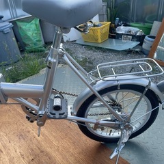 折りたたみ自転車の画像