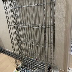収納ラックの画像