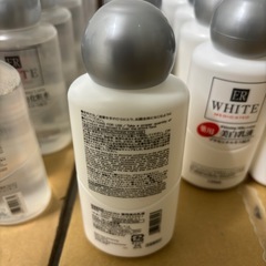 新品　未使用　ダイソー　薬用　美白　化粧水　美白　乳液　各120ml  80本づつ　160本セットの画像