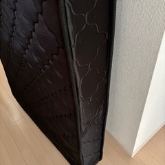 シングルマットレス黒の画像