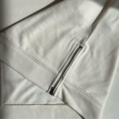 TOMMYJEANS ワンピーストレーナーの画像