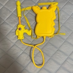 リュック型 水鉄砲　ピカチュウの画像