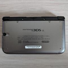 ニンテンドー3dsll　シルバー×ブラックの画像