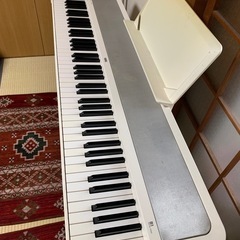 電子ピアノの画像