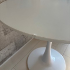 カフェテーブルの画像