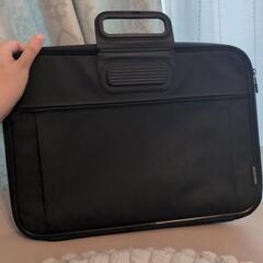 ノートパソコン持ち運び用の画像