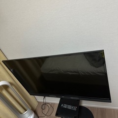 maxzen43インチテレビ　テレビ台付きの画像
