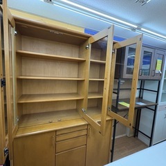 【値下げしました】☆ドリーム荒牧店☆☆ジモティー割引有☆ カリモク/3枚扉食器棚/NAの画像