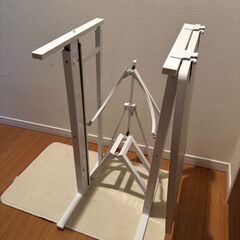 E-WIN スタンディングデスク(白・固定脚）パソコンデスクの画像