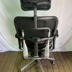 エルゴヒューマン オフィスチェア  ヘッドレスト付き エラストメリックメッシュの画像