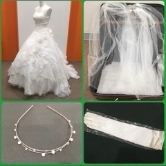 ほぼフルセット① ウエディングドレス(ドレス、パニエ、インナー、ベール、ロンググローブ、カチューシャ)の画像