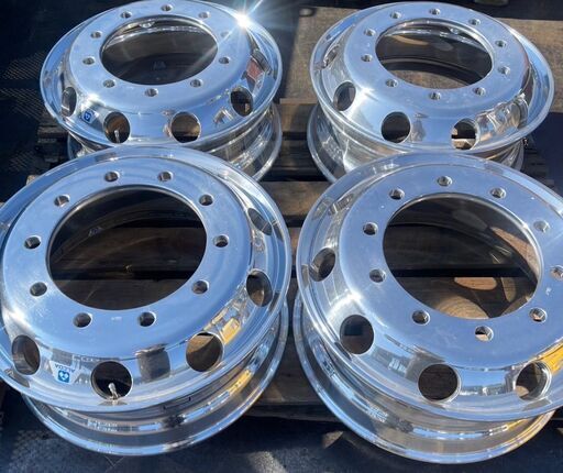 【ほぼ新品】アルミホイール22.5×8.25 ALCOA 4本【トラック】 ほぼ新品】アルミホイール22.5×8.25 ALCOA FORGED 4本【トラック】