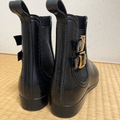 サイドゴアベルトレインブーツの画像