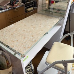 【美品】ネイルテーブル　ハイテーブルの画像