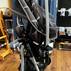 【★引き取り限定】 Aprica アップリカ 折りたたみ式 ベビーカー 中古 日本製 すくすくッション設計の画像