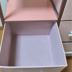 収納ラックの画像