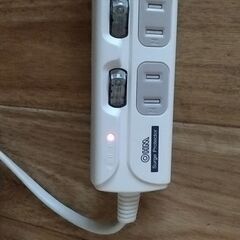 【予約中】6個口　電源ケーブル　2mの画像