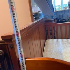 上等ベビーベッドの画像