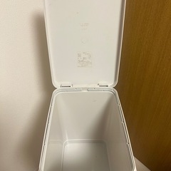 ゴミ箱2段の画像