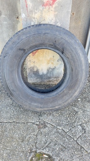 未使用品　ブリヂストン R225 7.50R16 LT 14PR