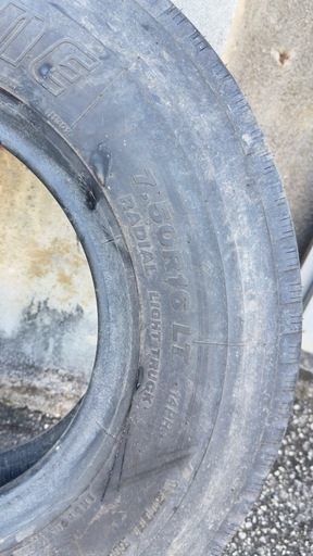 未使用品　ブリヂストン R225 7.50R16 LT 14PR