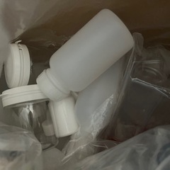 ガラス瓶、プラスチック容器各種1つ50円〜お好きな数どうぞの画像
