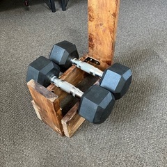 筋トレ　ダンベル5kg2個　トータル10kg、ダンベルホルダー（自作）　の画像