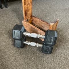 筋トレ　ダンベル5kg2個　トータル10kg、ダンベルホルダー（自作）　の画像
