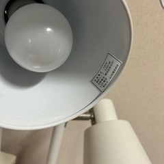 ニトリのスタンドライトの画像