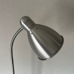 IKEA スタンドライト フロアライト シルバー シンプルの画像