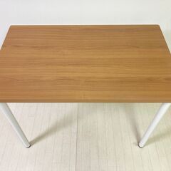 テーブル＋椅子の画像