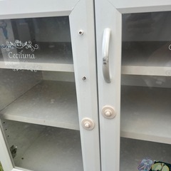食器棚の画像