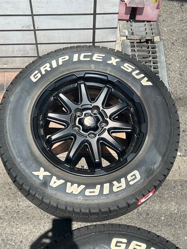 スタッドレスバリ山GRIPMAX GRIP ICE 16インチ