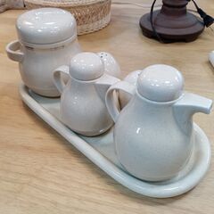 カスターセット　洋食器　5点セット　サイズ（約）幅31×奥13×高13　　■近隣配送無料 買取GO‼　栄和店の画像