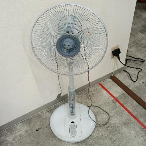 東芝 扇風機 TOSHIBA 東芝 扇風機 30cm F-343Bレトロ扇風機 の商品詳細