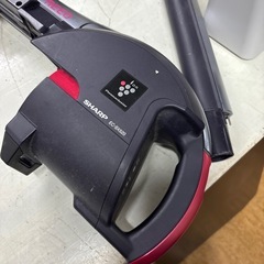 SHARP シャープ コードレス掃除機 バッテリー・充電機付 の画像