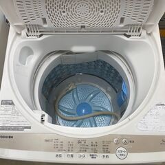 リサイクルショップどりーむ荒田店　No2394 洗濯機　２０２２年製　東芝　５kg容量　高年式ですが使用感強めのためお値段控えめの画像