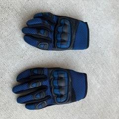 ホワイトジェットヘルメットとグローブセットの画像