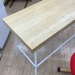 IKEA LILLASEN ライティングデスクの画像