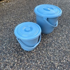 20Lとちょっと小さい　蓋つきバケツセット
の画像