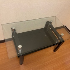 ガラステーブルの画像