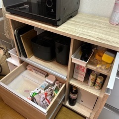 キッチン収納棚の画像