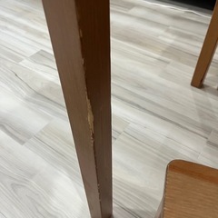 IKEAダイニングテーブルの画像