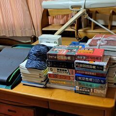 ２段ベッド　勉強机2つの画像