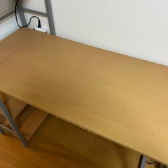 ニトリ ラック収納付きデスクの画像