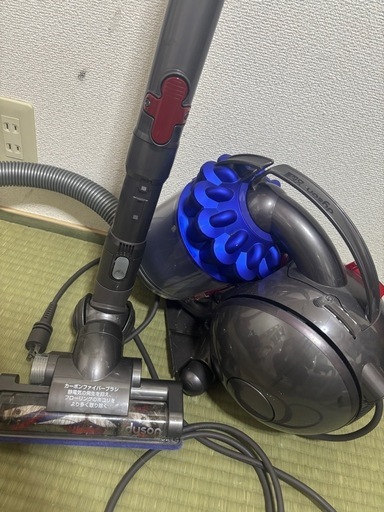 ダイソン掃除機 (ちび) 鶴瀬の生活家電《掃除機》の中古あげます
