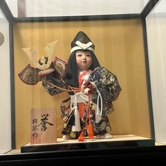 【無料でお譲りします】五月人形・若武者人形（ケース入り）の画像