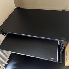 Bauhutte ( バウヒュッテ )ゲーミングデスク　在宅用デスク
の画像