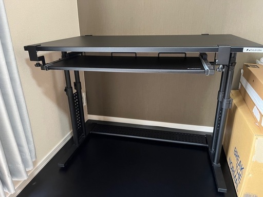 Bauhutte ( バウヒュッテ )ゲーミングデスク　在宅用デスク